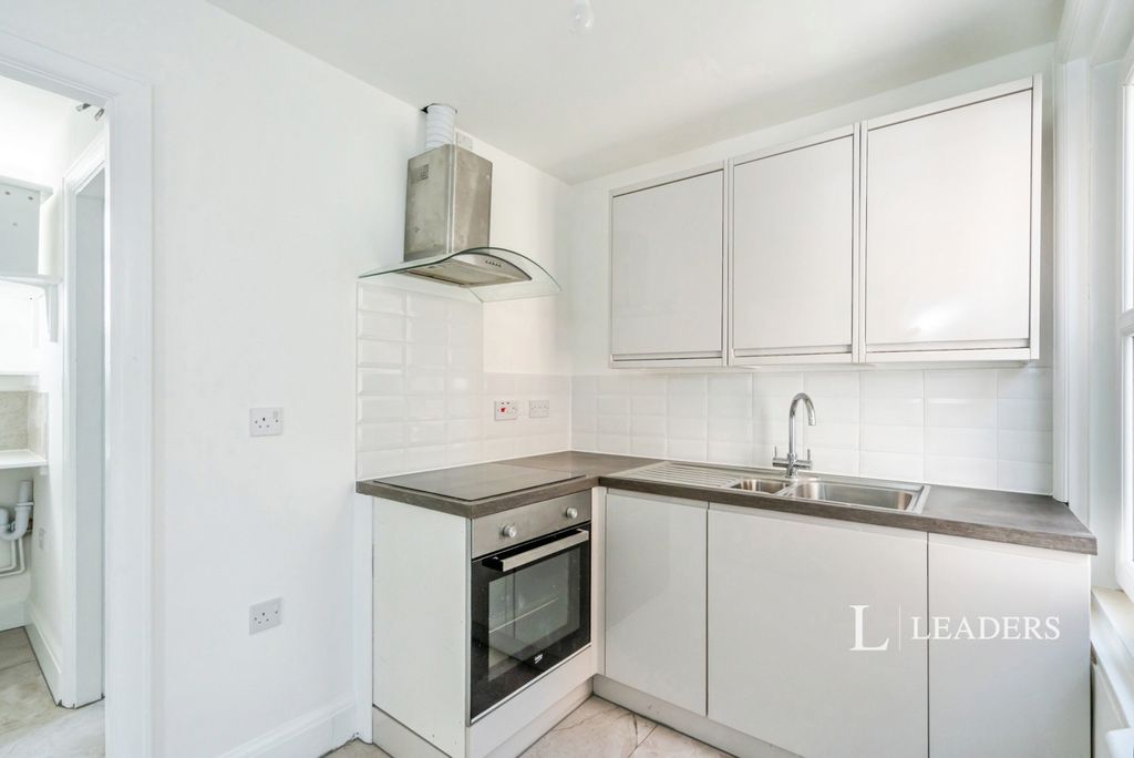 Property photo 3 of 9 Pbox-Img.Jpg