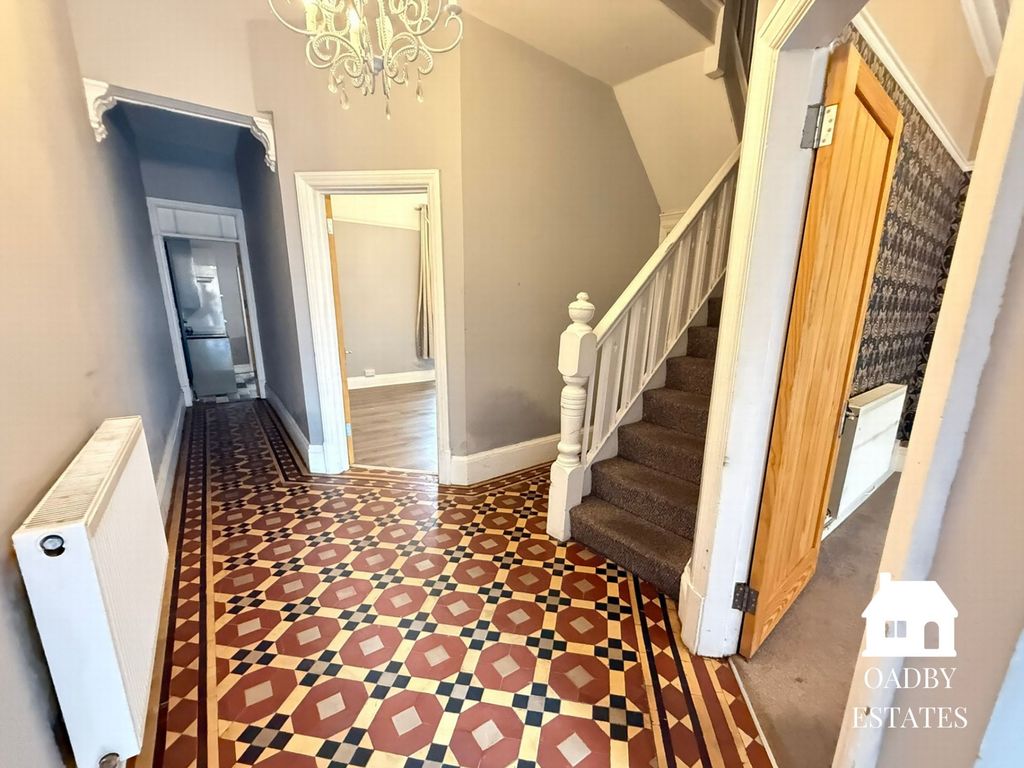 Property photo 2 of 11 Photo 3