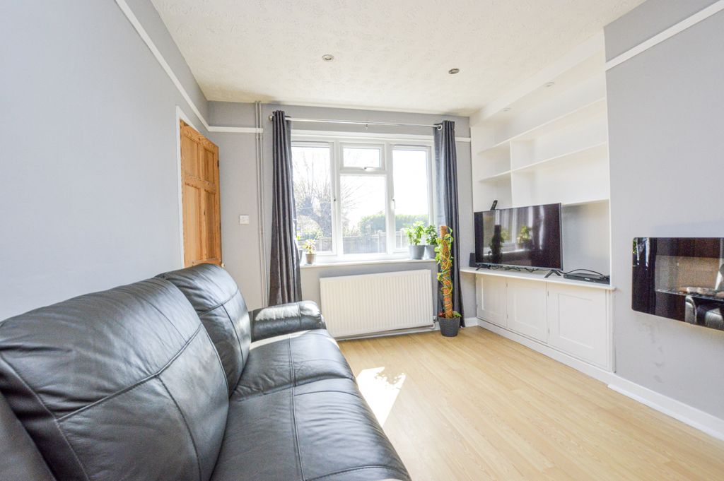 Property photo 2 of 16 3-Dsc_1096