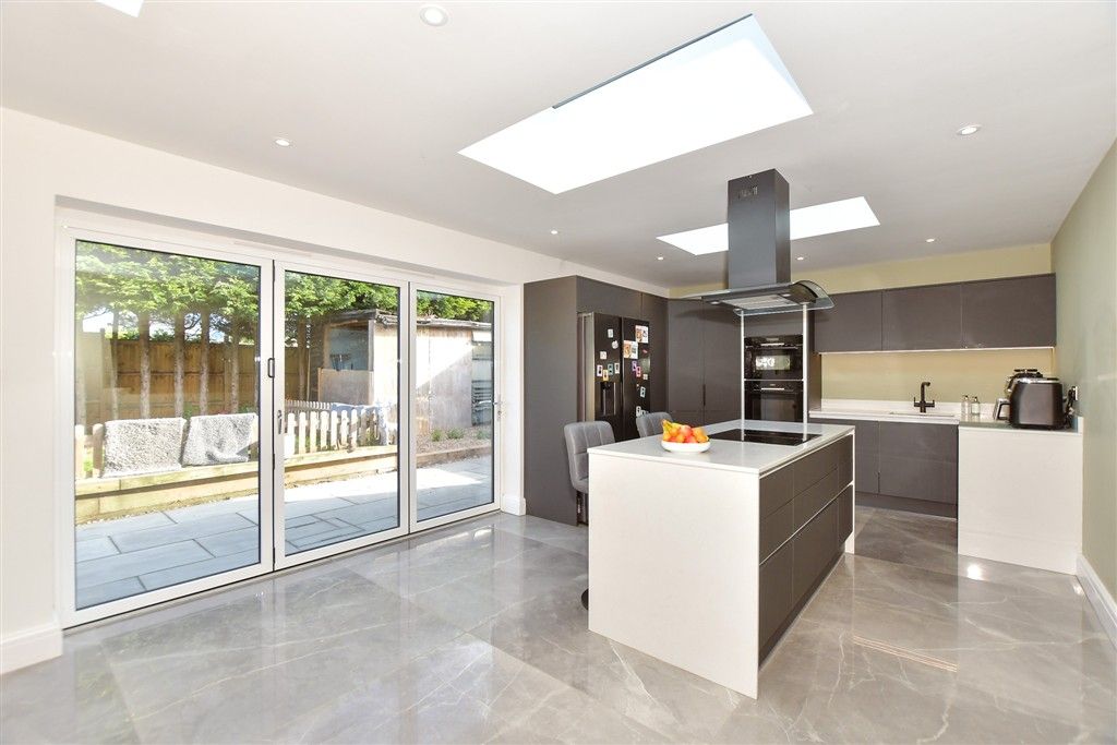 Property photo 2 of 16 Kitchen/Diner