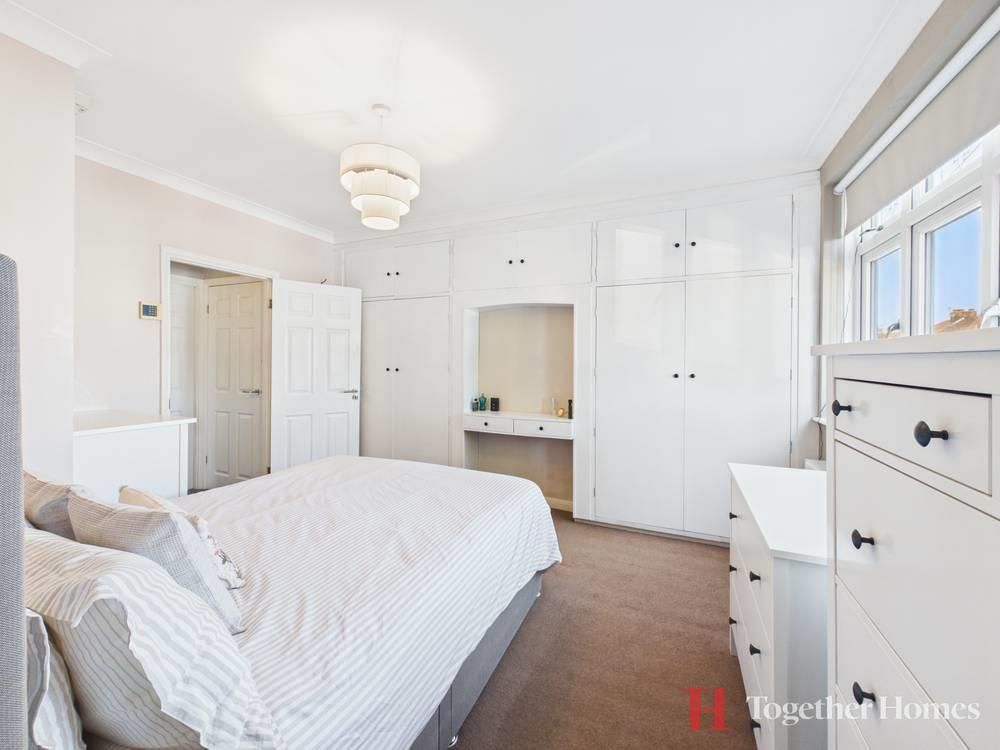 Additional image 18 of 4 bed semi-detached house for saleBlacksmiths Lane, Rainham RM13