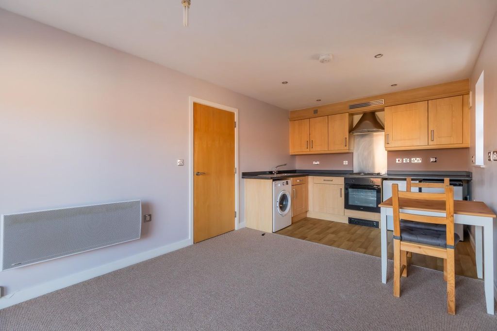 Property photo 2 of 12 52 (9 Of 10).Jpg