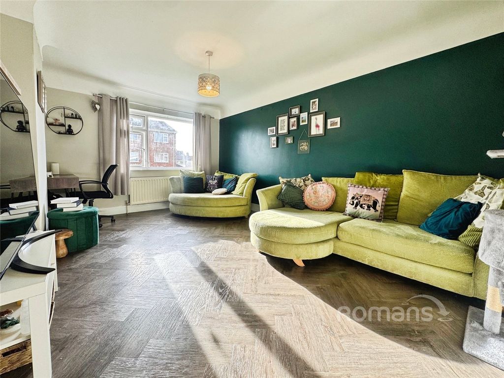 Property photo 3 of 10 Picture No. 09