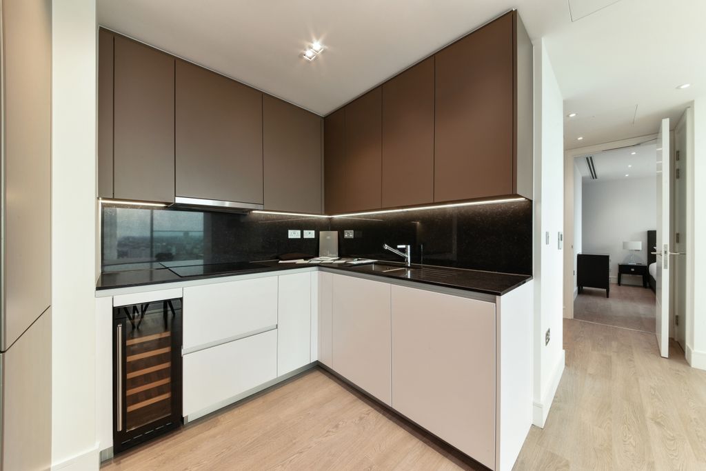 Property photo 2 of 11 Kitchen