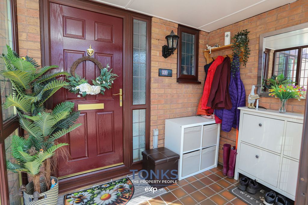 Property photo 2 of 30