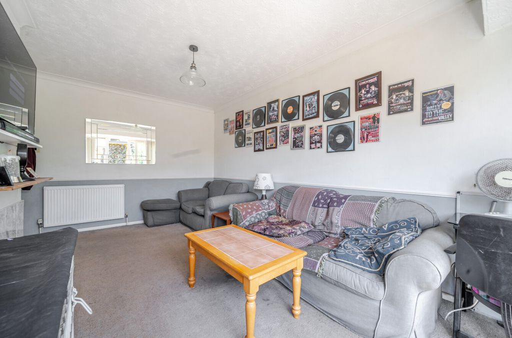 Property photo 3 of 14 1483363-7-6A3d551...