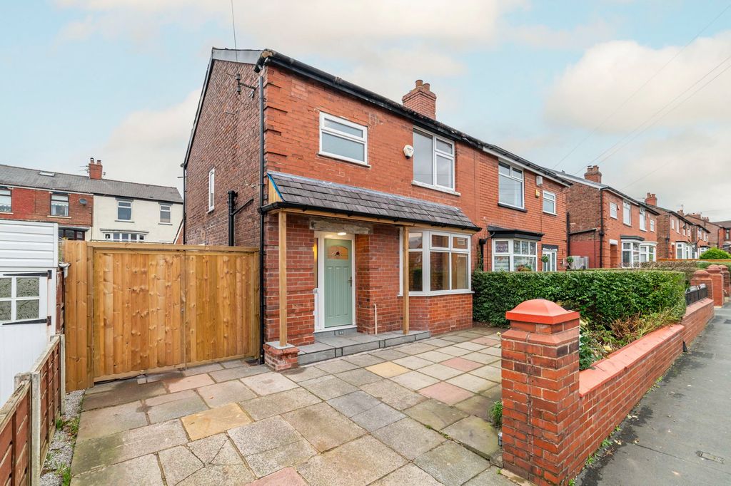 Property photo 1 of 15