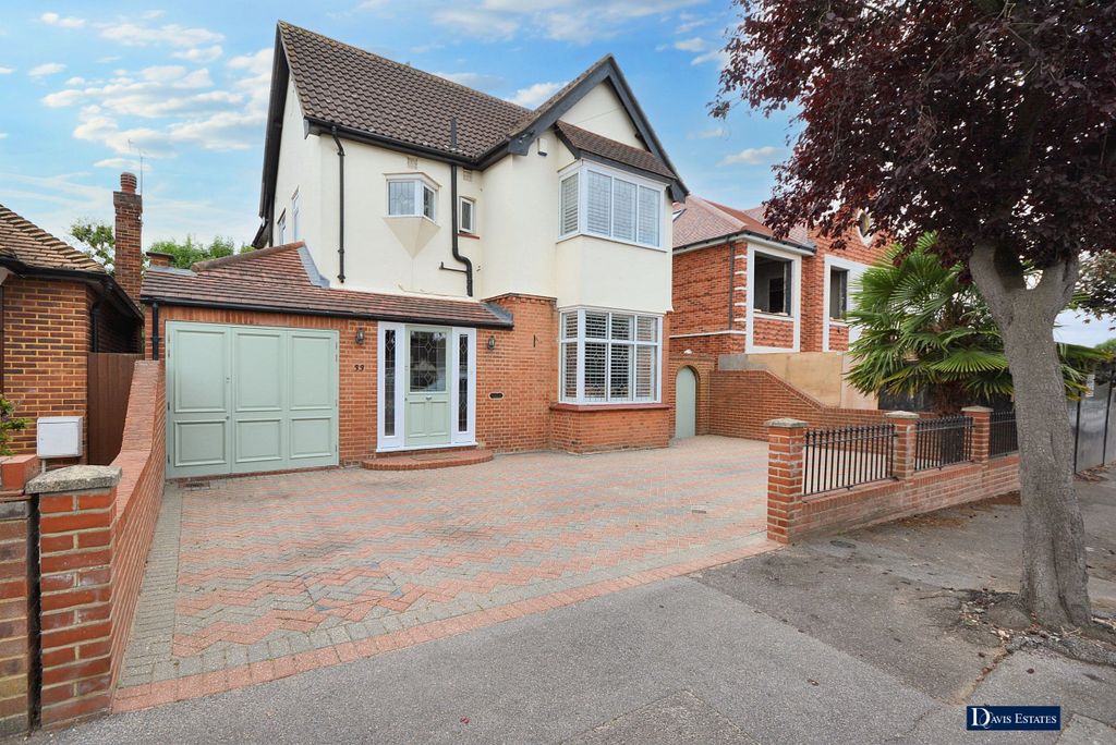 Property photo 1 of 24