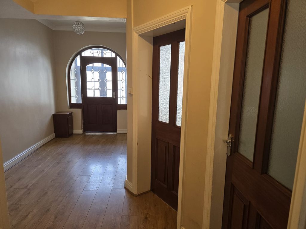 Property photo 3 of 24