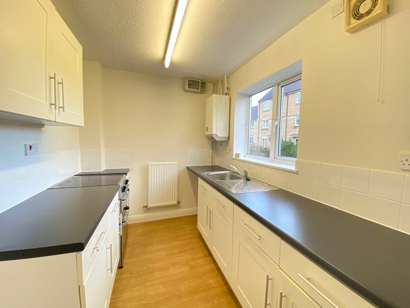 Property photo 2 of 10 Kitchen