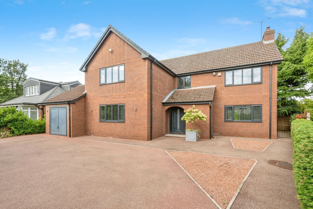 Property photo 1 of 17
