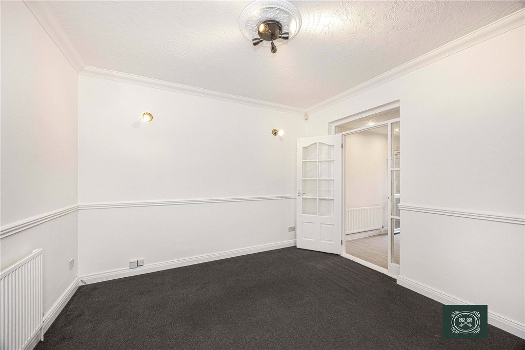 Property photo 3 of 15 Bedroom