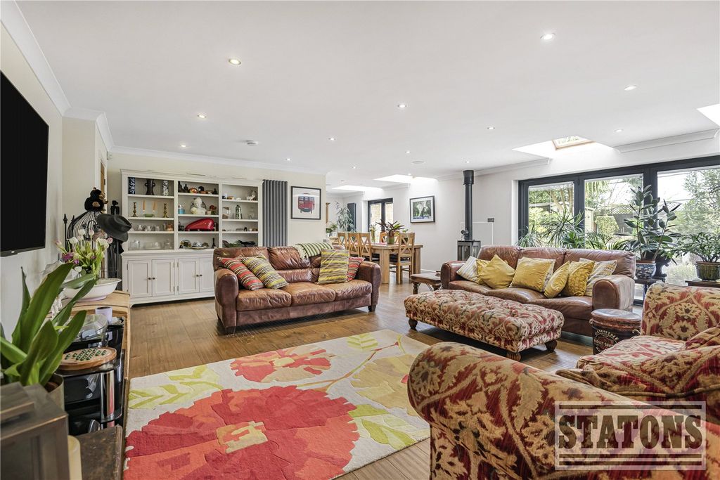 Property photo 3 of 27 Picture No. 13