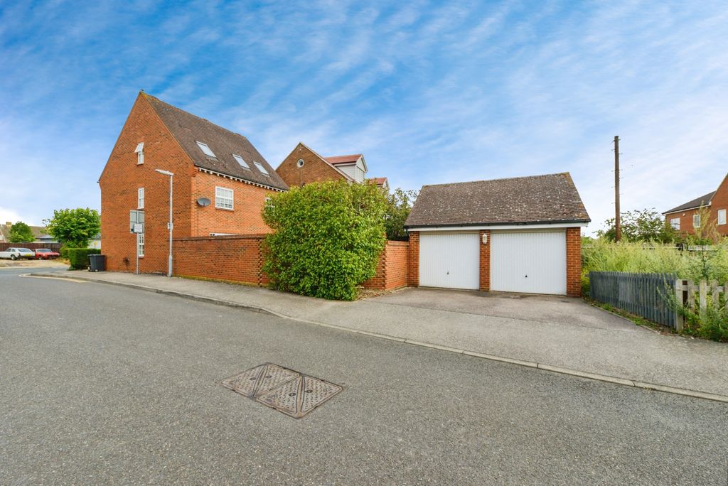Property photo 2 of 19