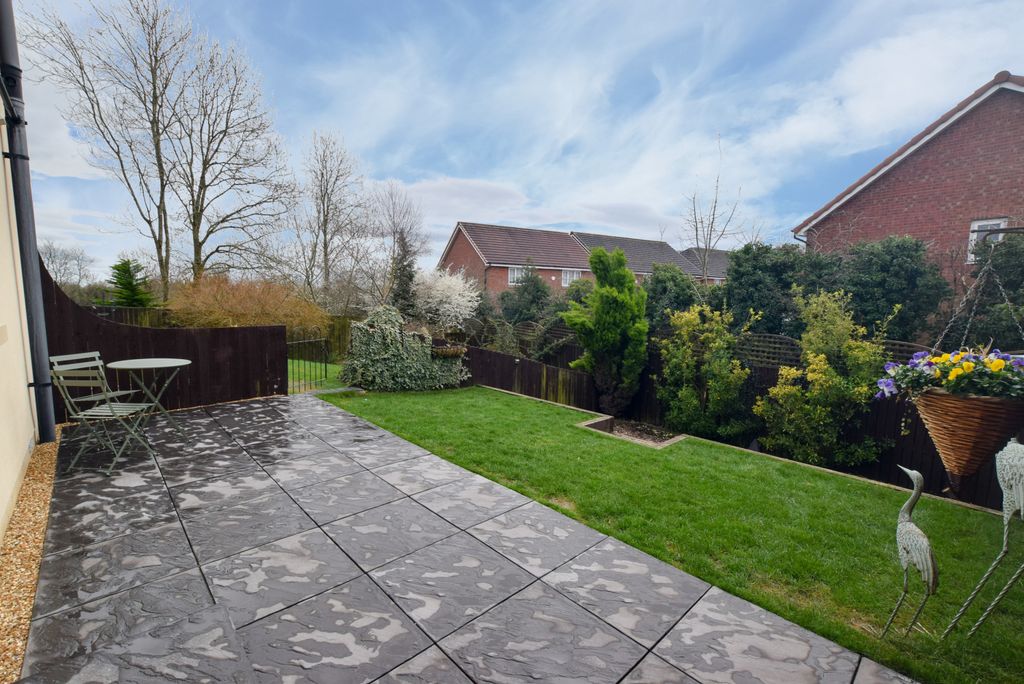 Property photo 2 of 26