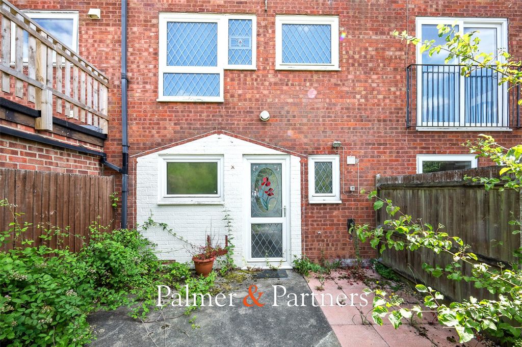 Property photo 3 of 16 Picture No. 15