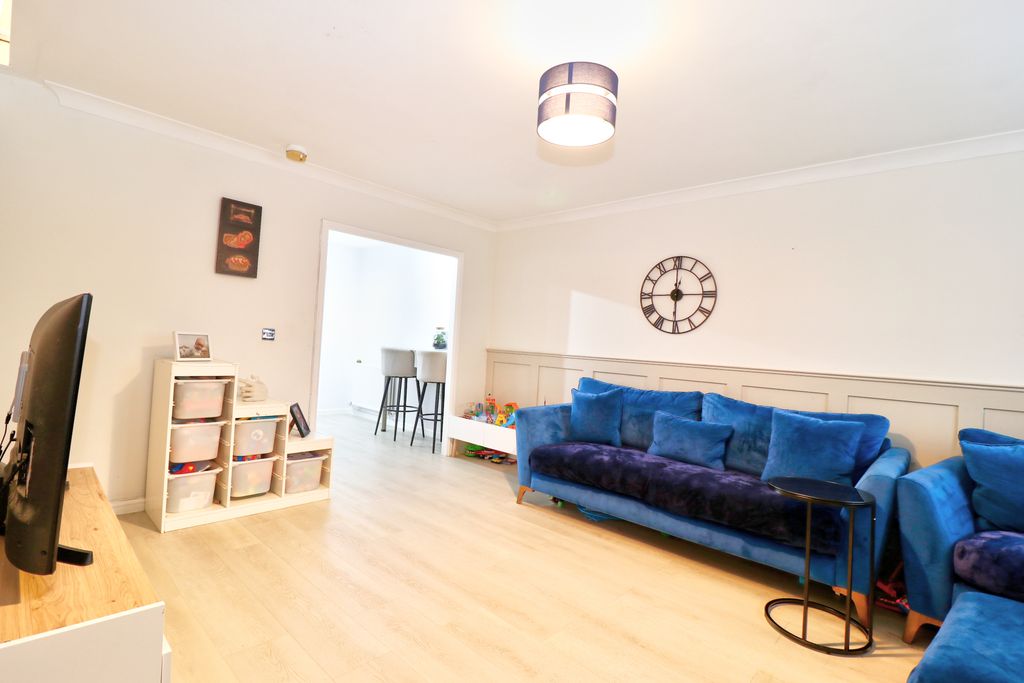 Property photo 3 of 25 Img_6983