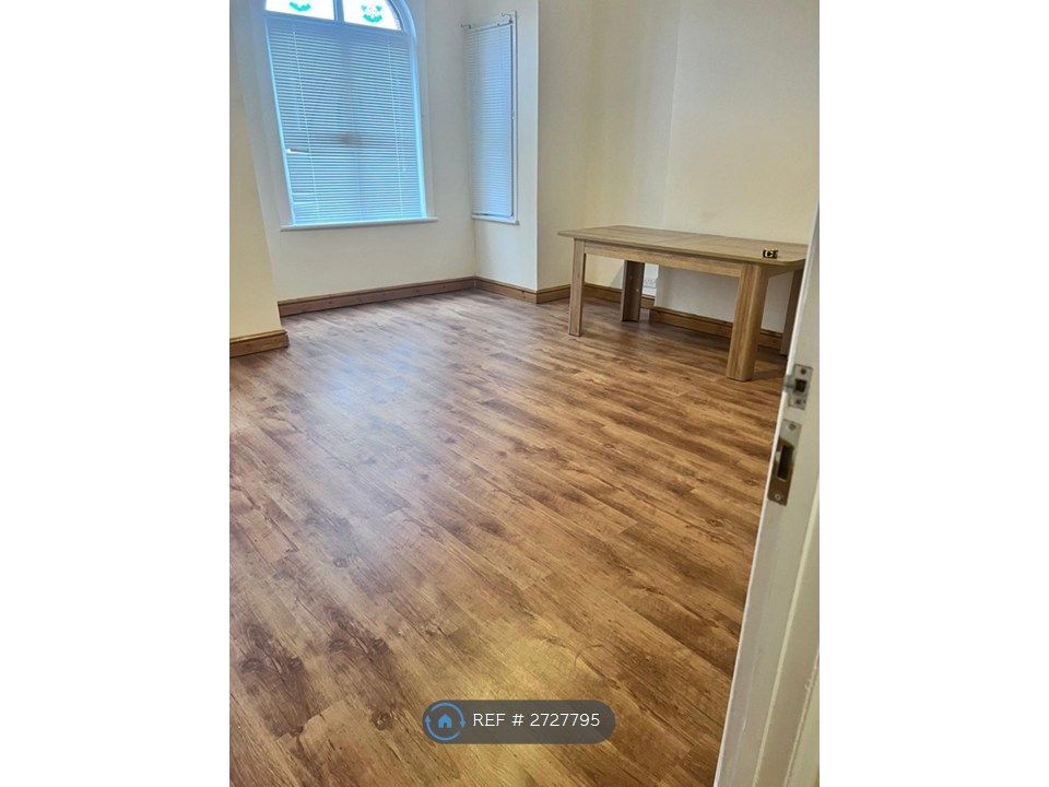 Property photo 2 of 9 Living Room