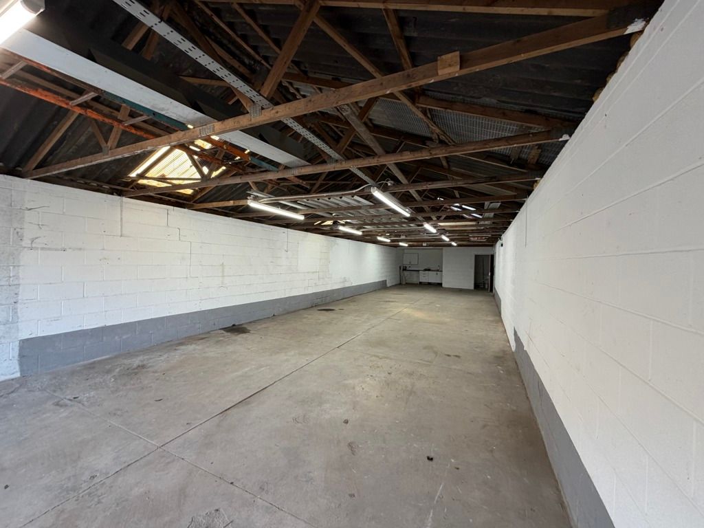 Property photo 3 of 5 Photo 8