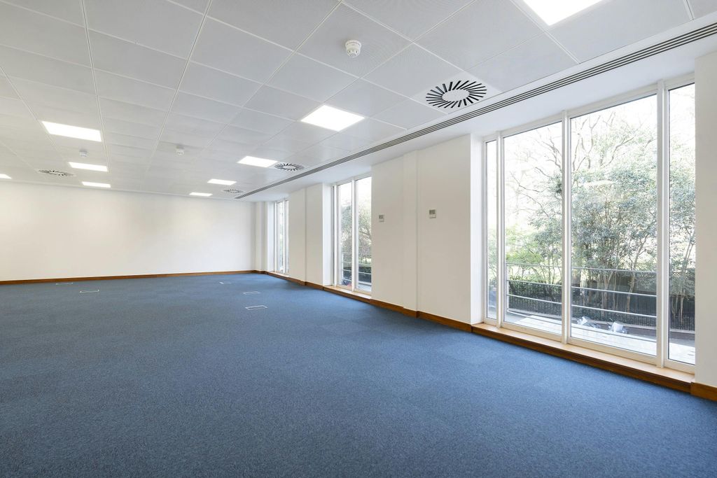 Property photo 2 of 10 1