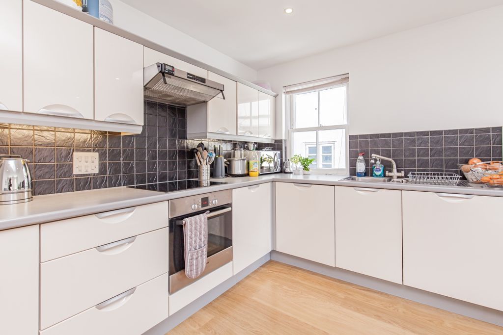 Property photo 3 of 7 158003