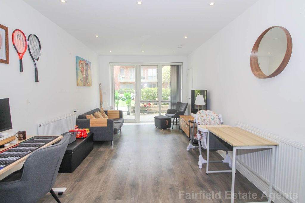 Property photo 2 of 14