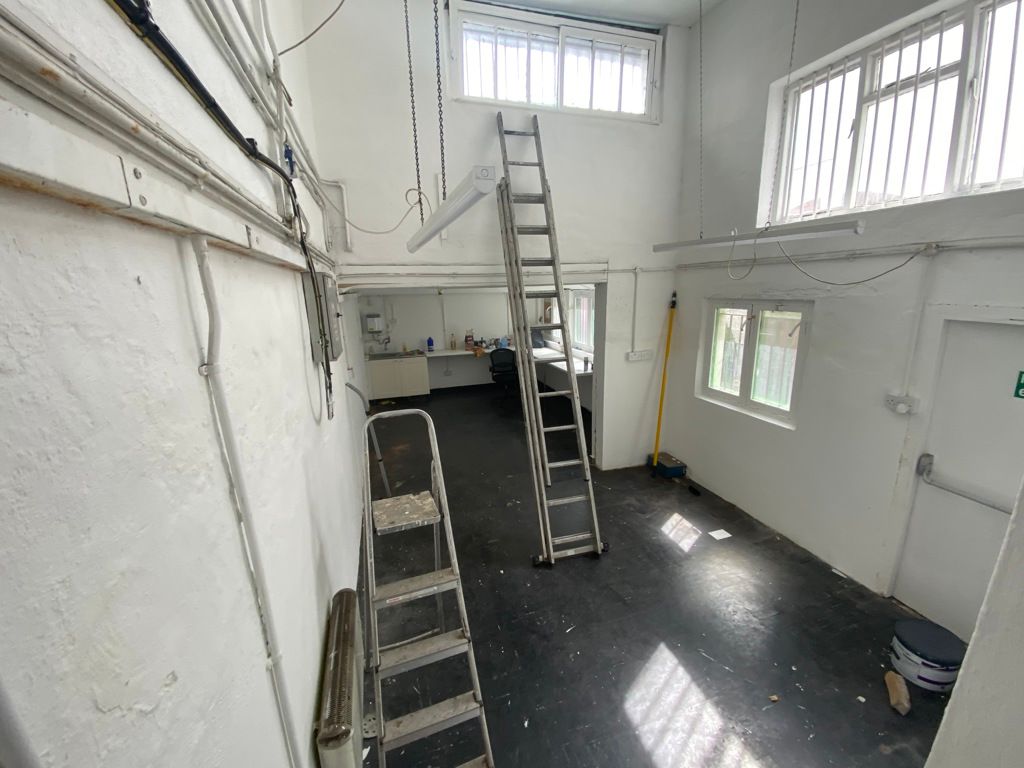 Property photo 3 of 12 Photo 18