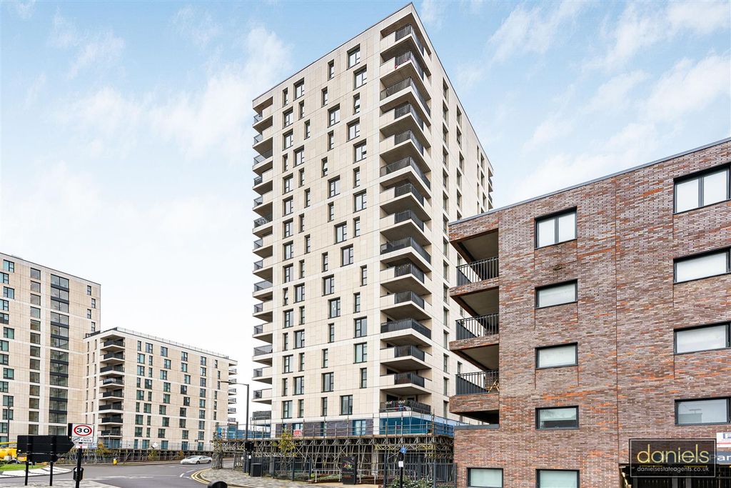 Property photo 1 of 14 5_67397_Watermarked.Jpg