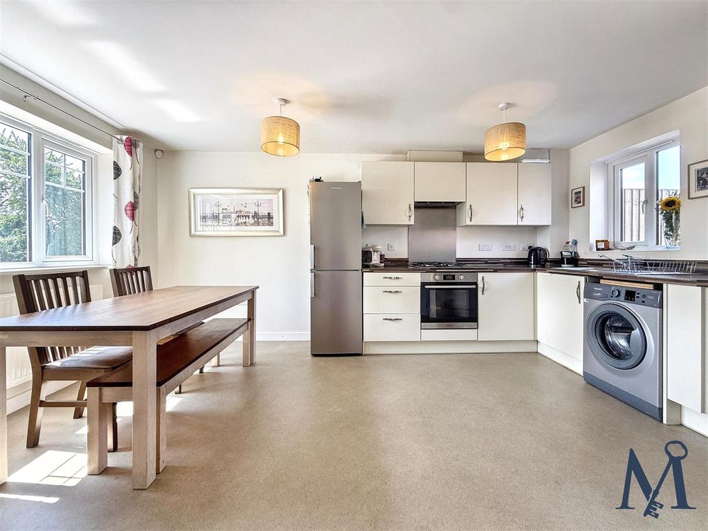 Property photo 2 of 20 Kitchen Diner