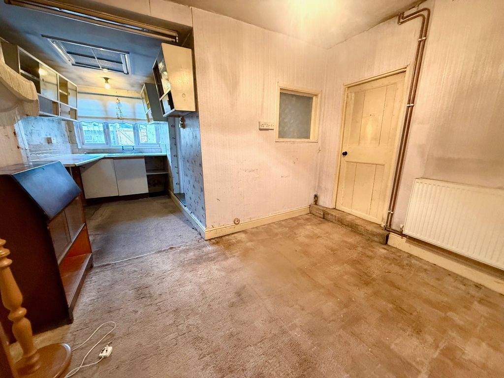 Property photo 3 of 9 Img_3506