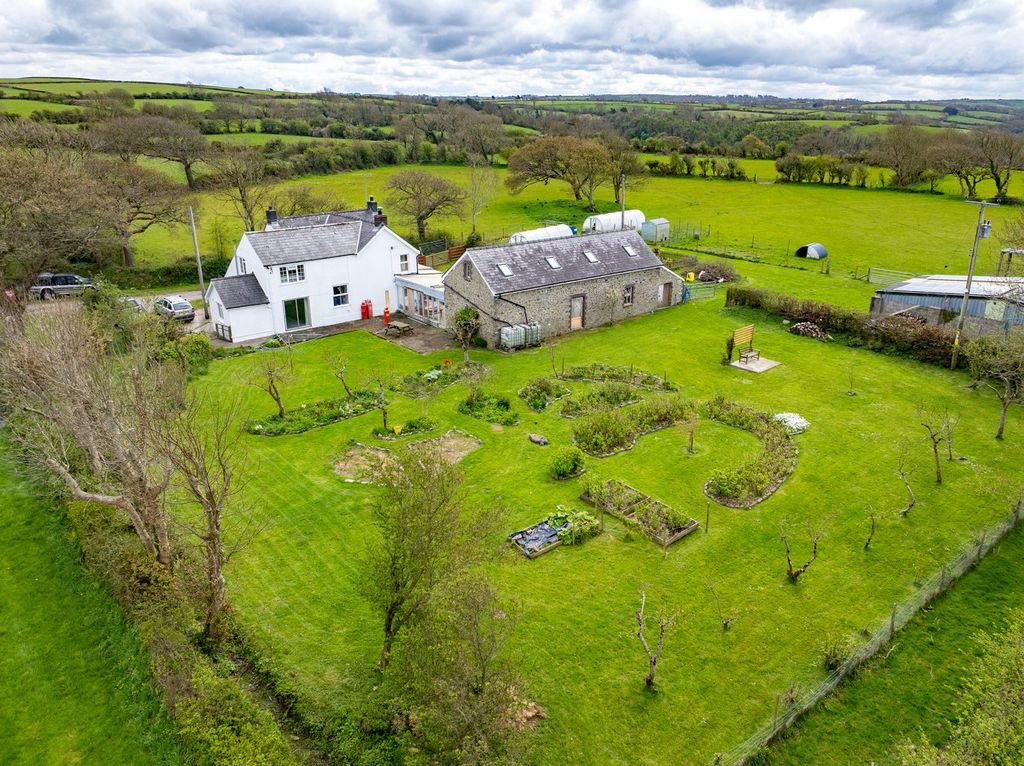 Property photo 3 of 58