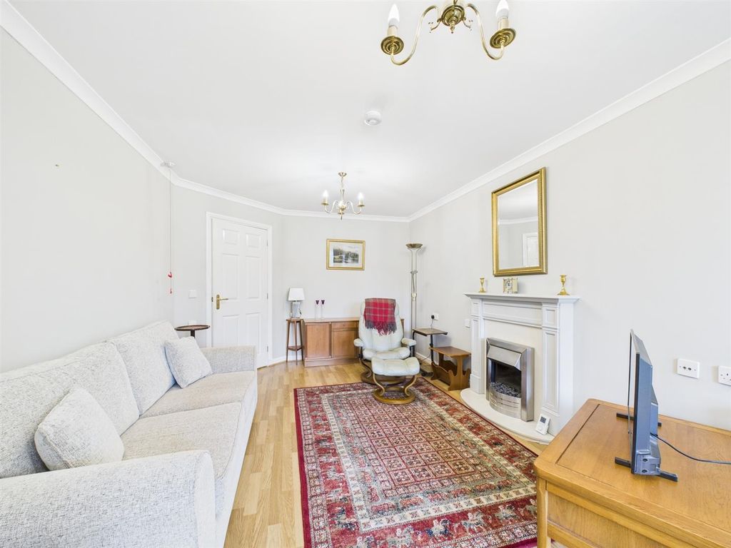 Property photo 2 of 16 Cam01486G0-Pr0886-Still007.Jpg