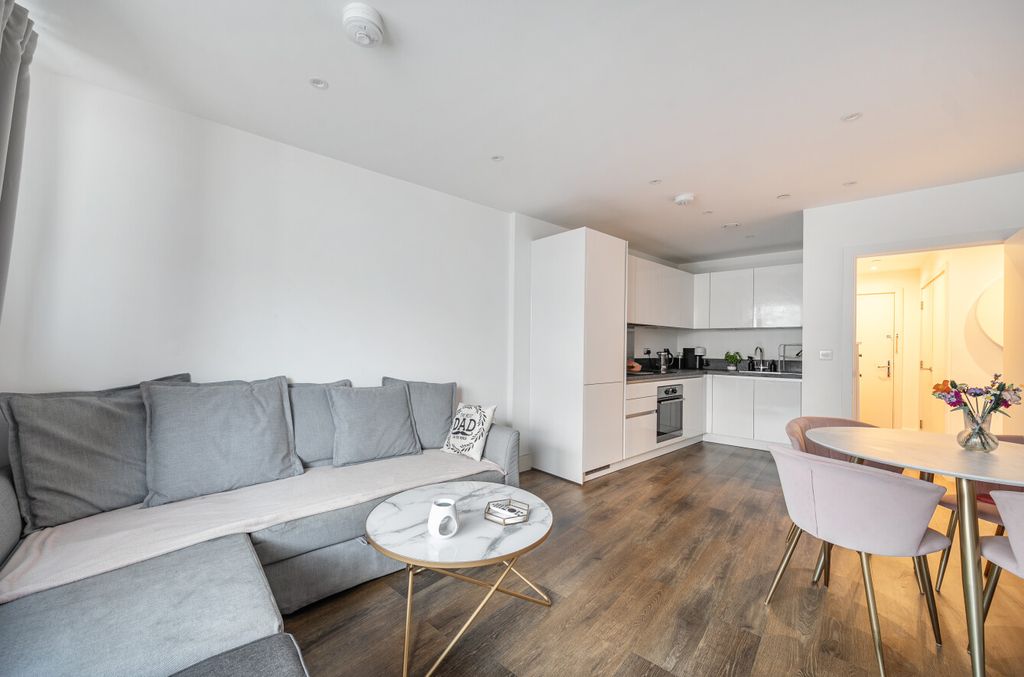 Property photo 3 of 10