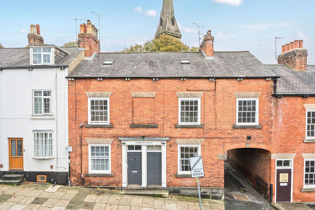 Property photo 1 of 23