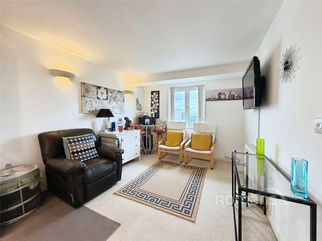 Property photo 3 of 11 Picture No. 43