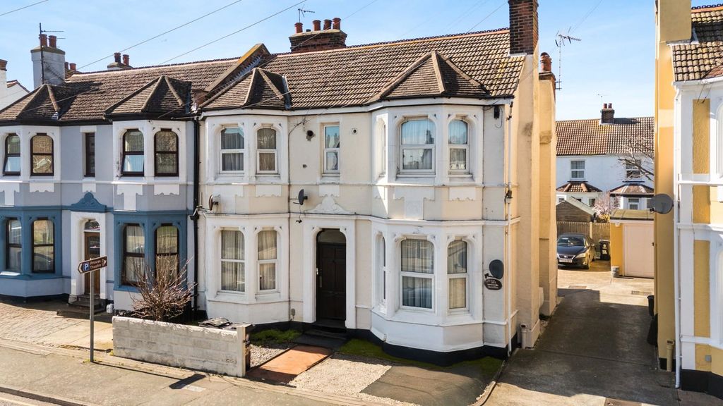 Property photo 1 of 15