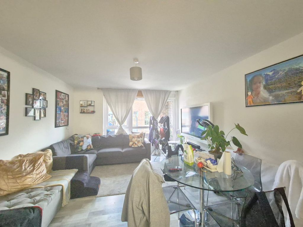 Property photo 2 of 6