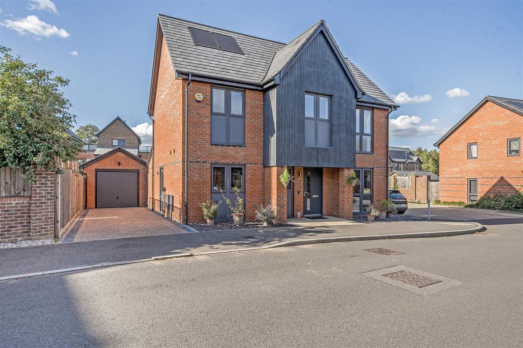 Property photo 1 of 14 1356995-6-68d188B355168.Jpg