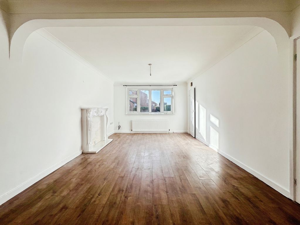 Property photo 3 of 14 Photo 13
