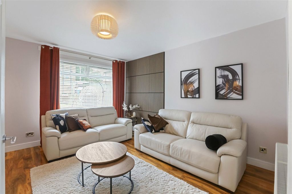 Property photo 2 of 14 2