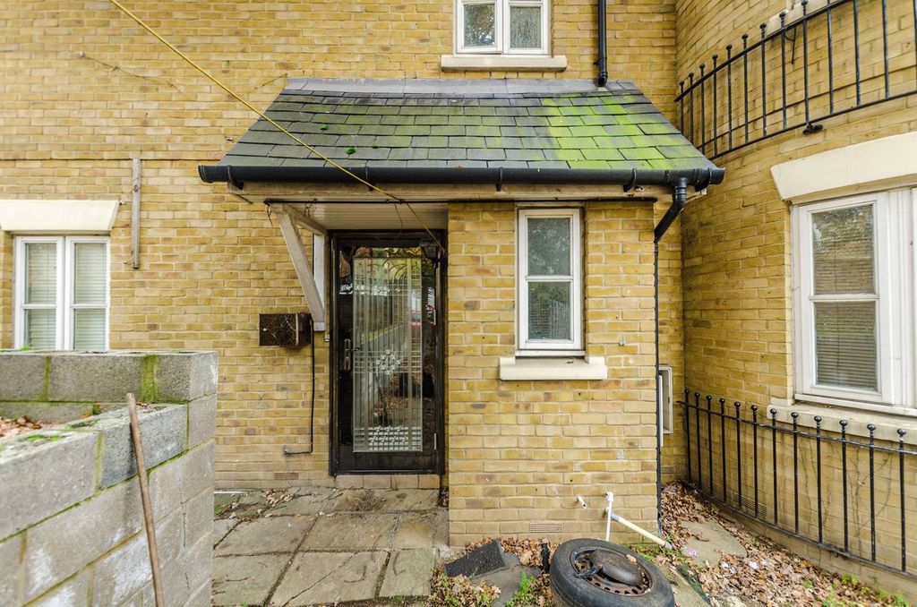 Property photo 3 of 5