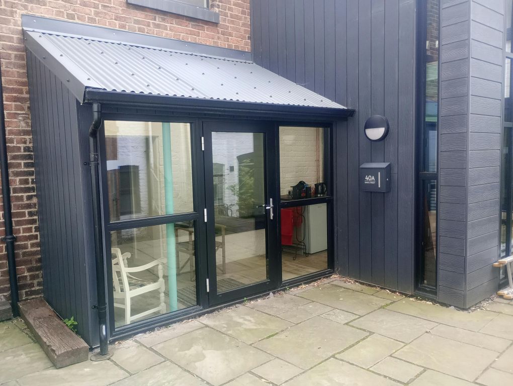 Property photo 2 of 8 1000013093.Jpg