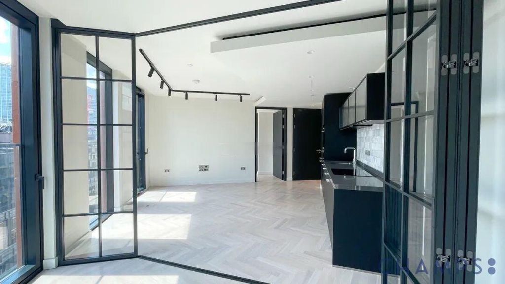 Property photo 1 of 12 1 Bed Flat To Rent Sun Street, London Ec2A