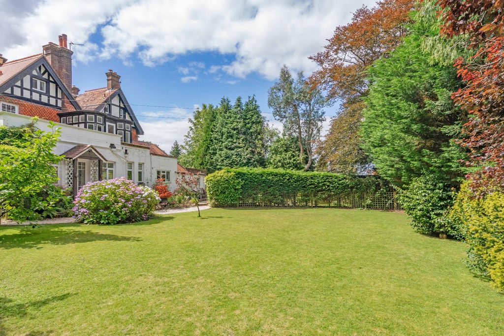 Property photo 1 of 20