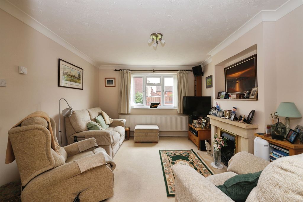 Property photo 3 of 15