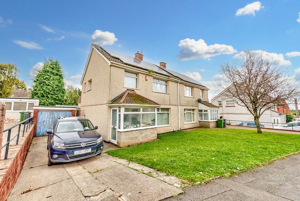 Property photo 1 of 17 4593950