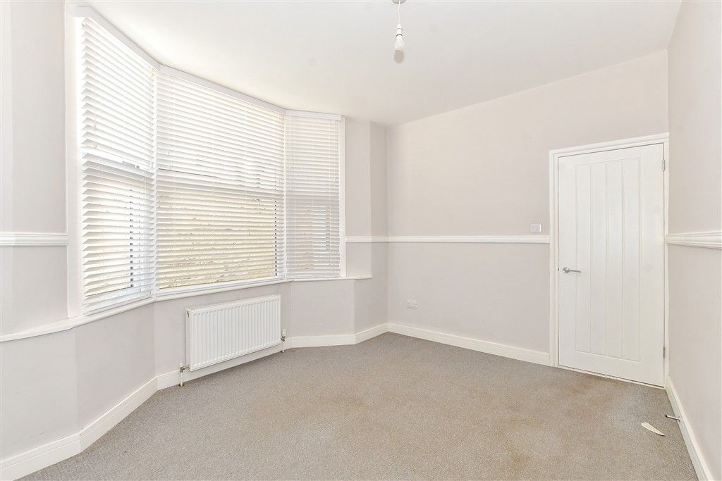 Property photo 2 of 10 Dining Room