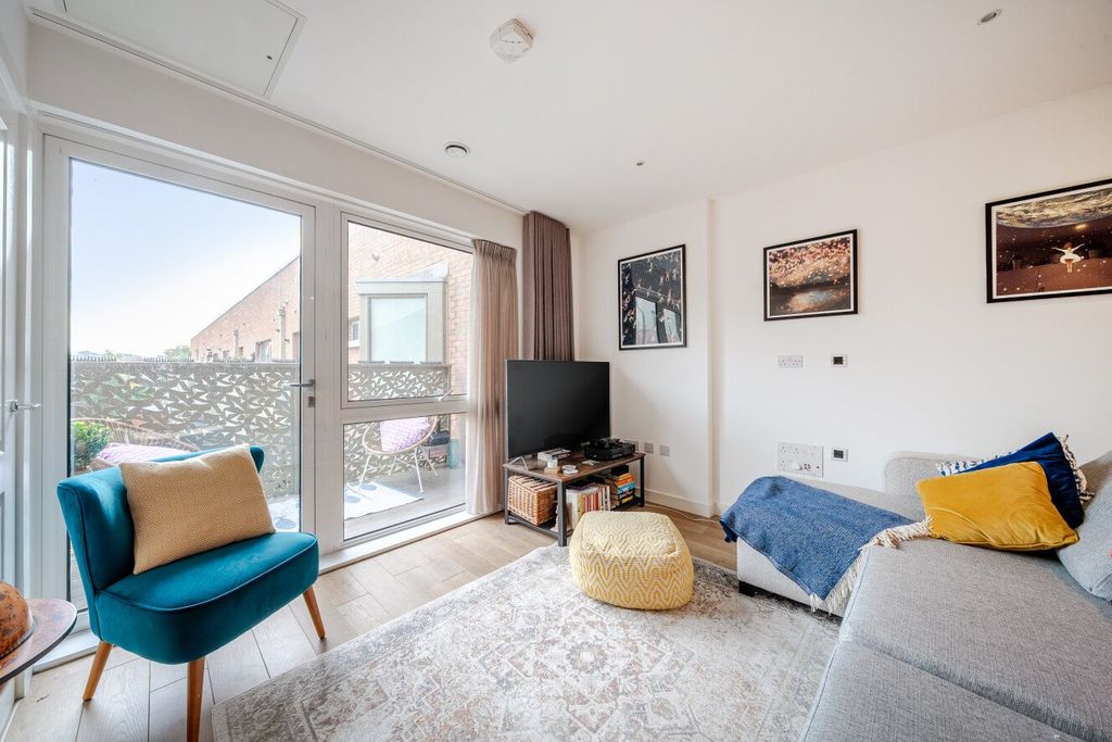 Property photo 2 of 15 Picture No. 20