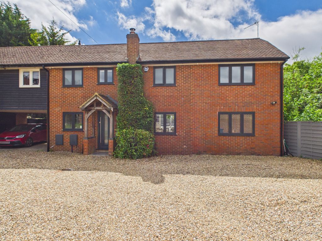Property photo 1 of 14 April Croft