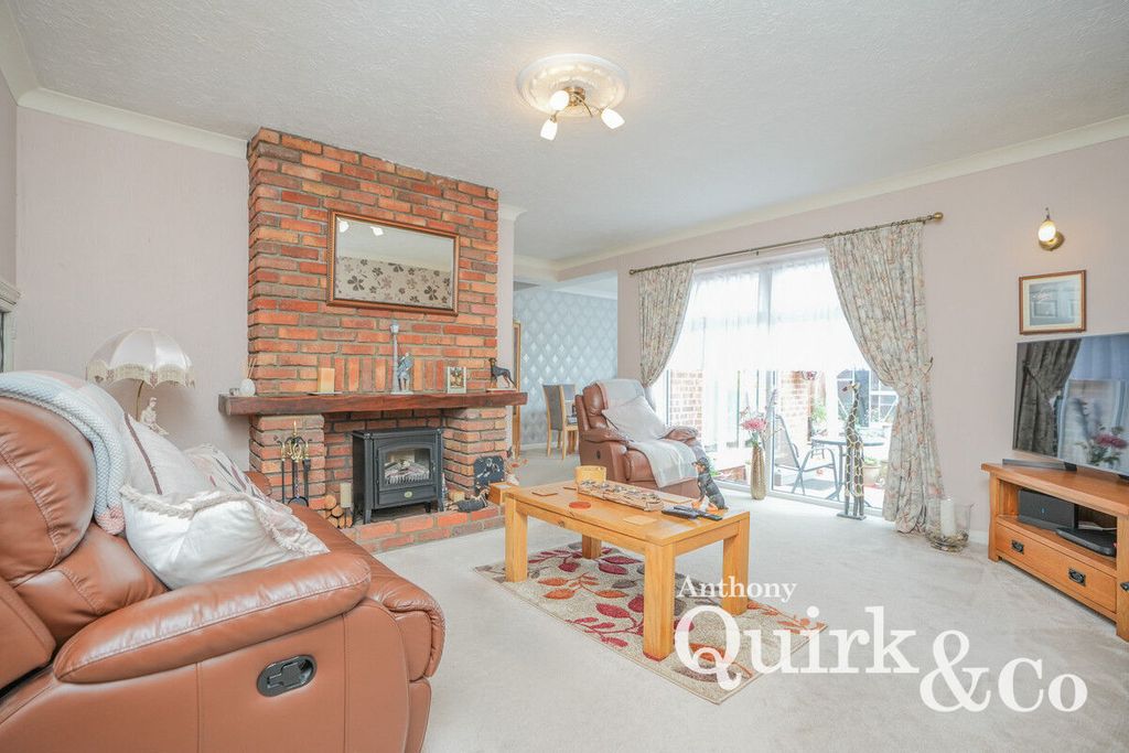 Property photo 2 of 14